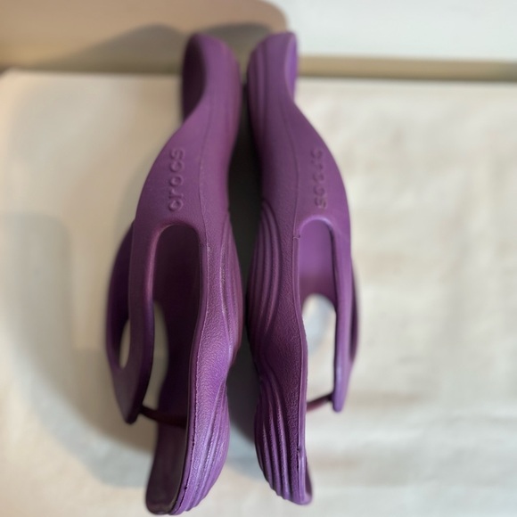 CROCS Sz 9 Almost Barefoot Slip On Flip Flop Slides Comfort Sole Sandals Shoes - Picture 6 of 9